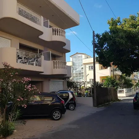 Smile Sea Apartment Kalamata Exterior photo